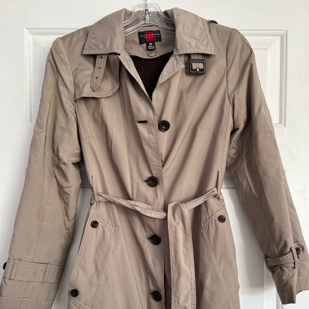 Classic Trench Coat w Hood